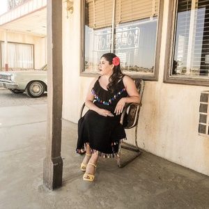 I'm your Posher, Cynthia! 🖤🌹